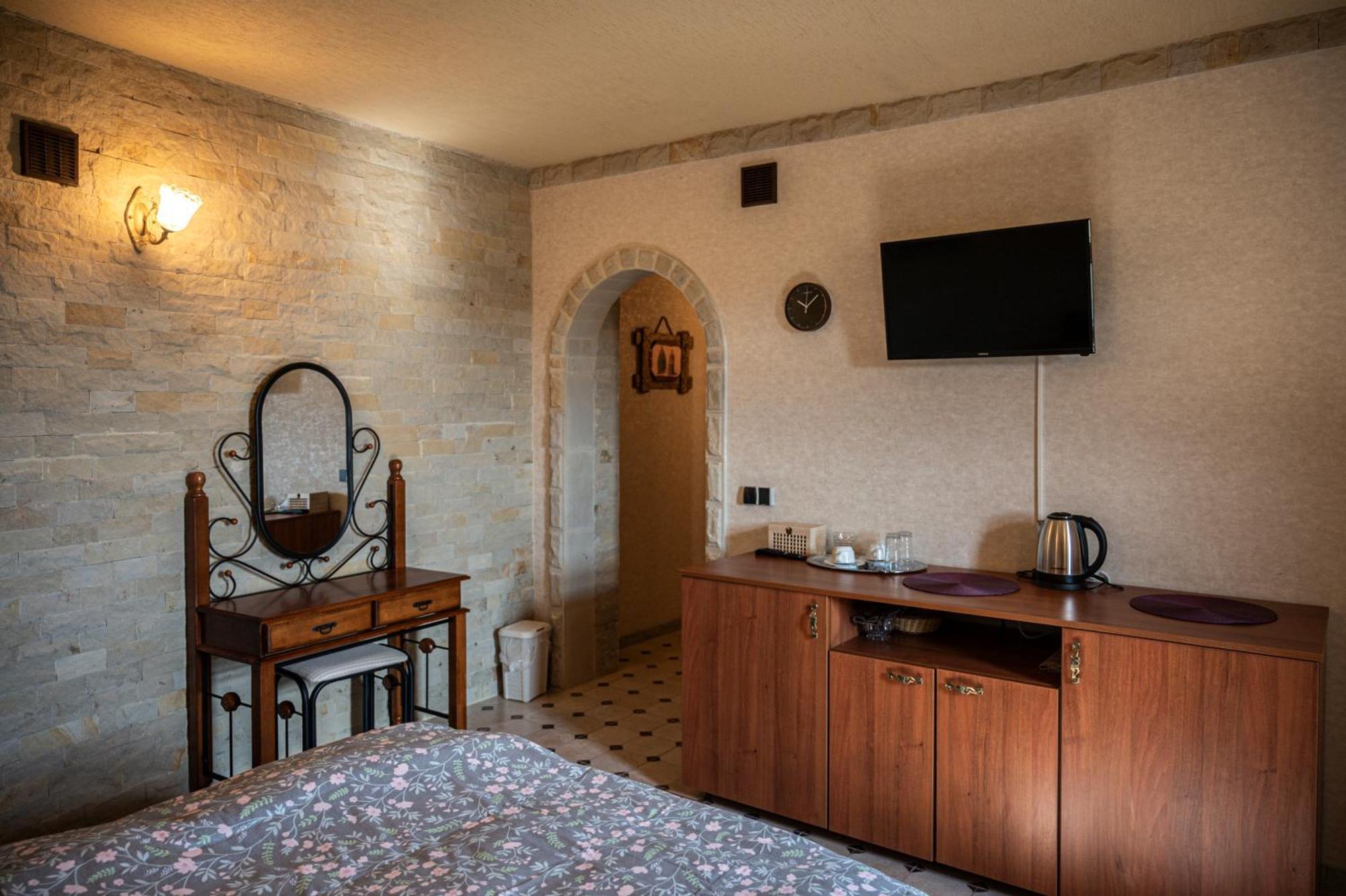 Castel Unghern Ivancea Extérieur photo